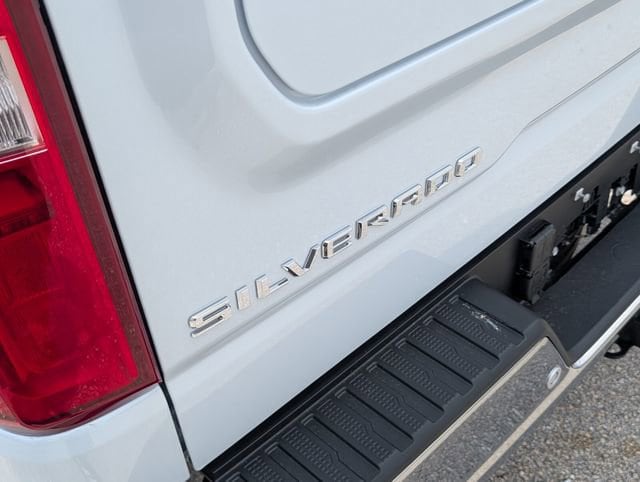 2026 Chevrolet Silverado 1500 LTZ - Photo 15