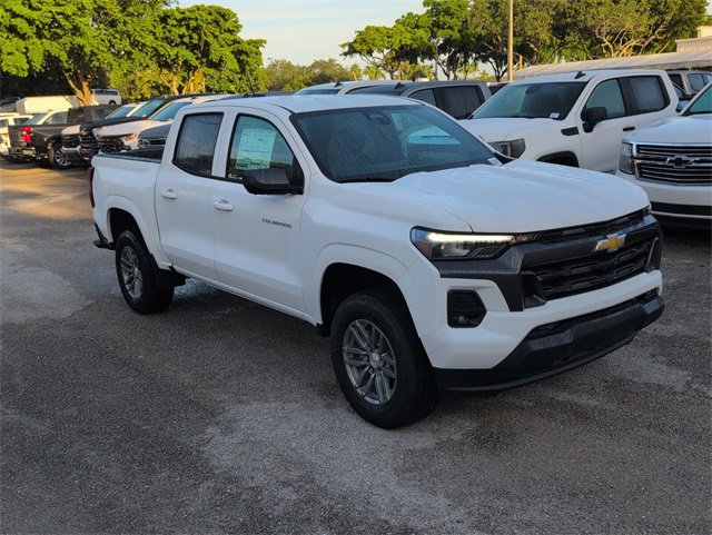 2026 Chevrolet Colorado LT photo 2