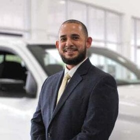 Staff member Sammy Hernandez from ID_b254d8