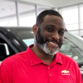 Staff member Dale Romain from ID_f59810