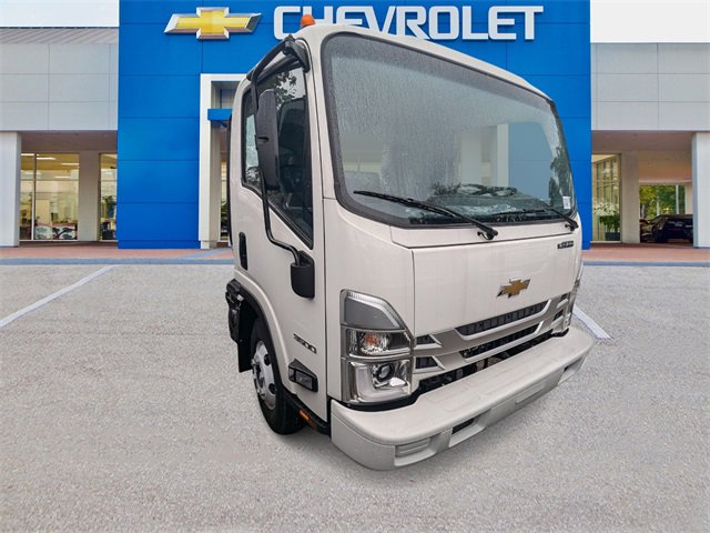 2025 Chevrolet Low Cab Forward Base's photo