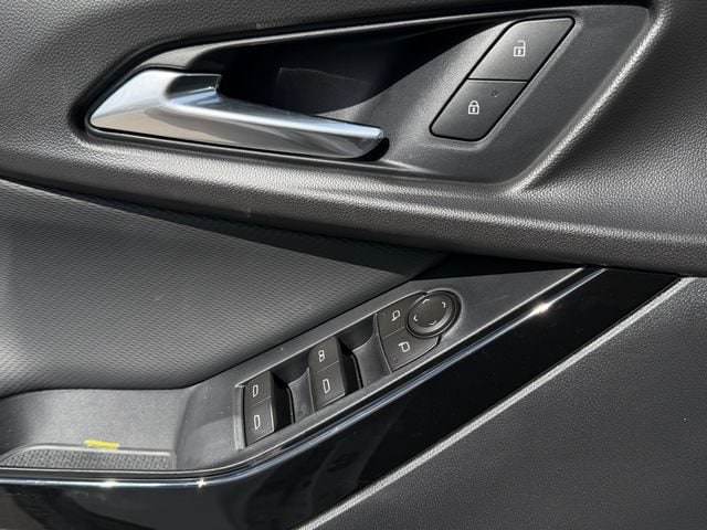 2026 Chevrolet Equinox LT - Photo 19