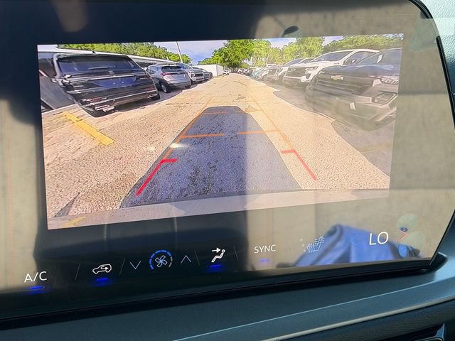2027 Chevrolet Traverse LT - Photo 18