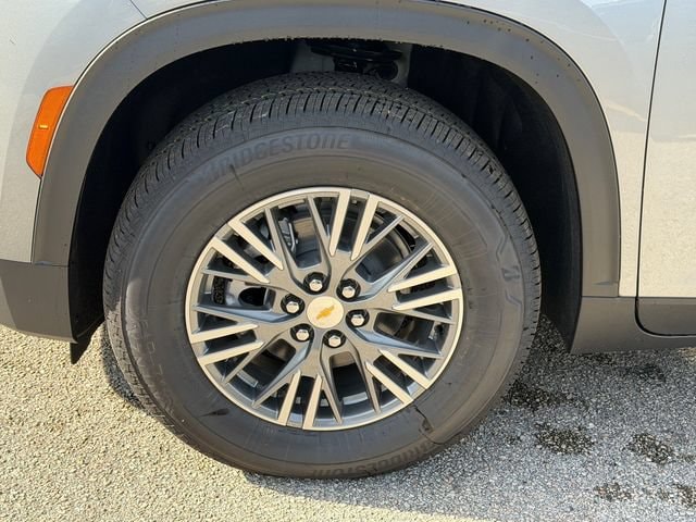 2027 Chevrolet Traverse LT - Photo 10