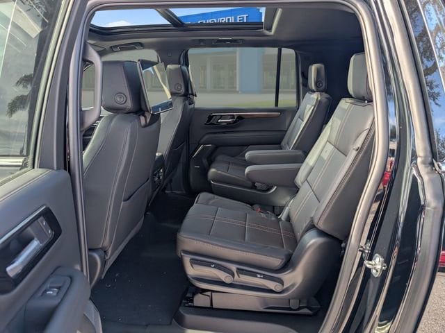 2026 Chevrolet Suburban High Country - Photo 8