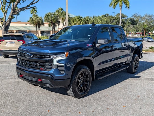 2023 Chevrolet Silverado 1500 LT Trail Boss photo 3