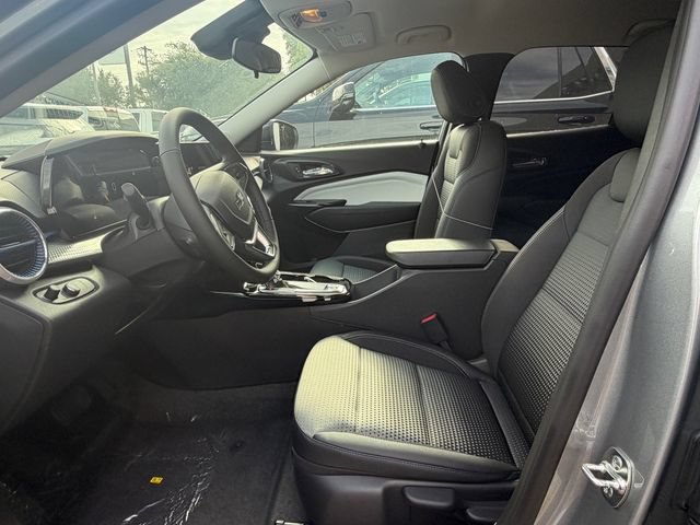 2026 Chevrolet Trax LT - Photo 12