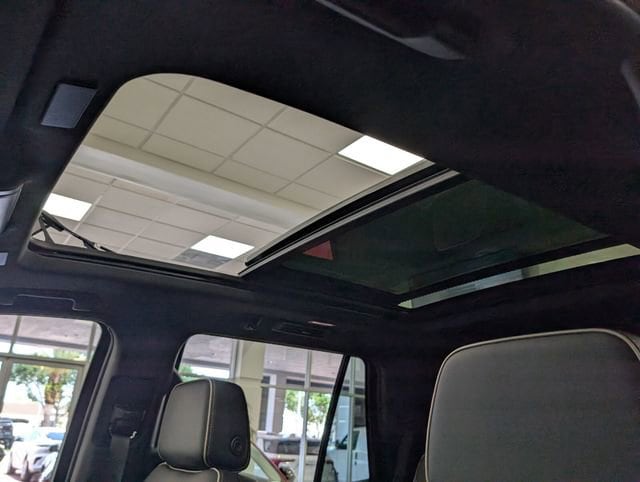 2026 Chevrolet Tahoe Premier - Photo 18