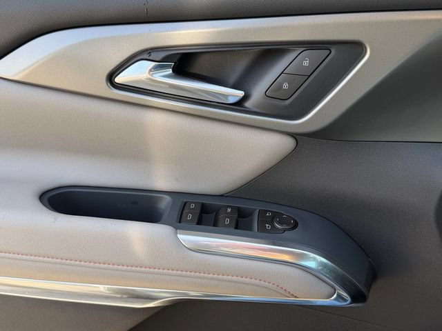 2027 Chevrolet Traverse LT - Photo 22