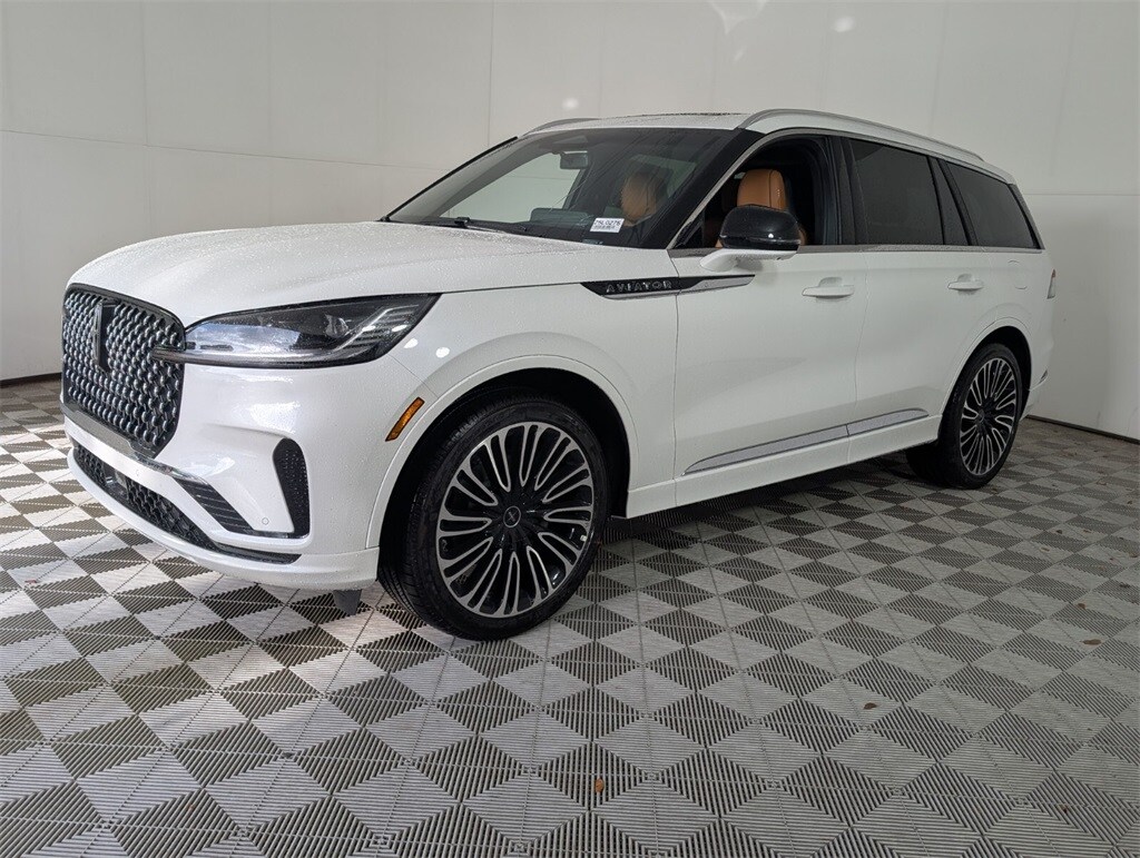 2025 Lincoln Aviator Black Label photo 4