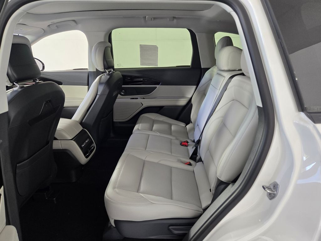 2026 Lincoln Nautilus Premiere - Photo 9