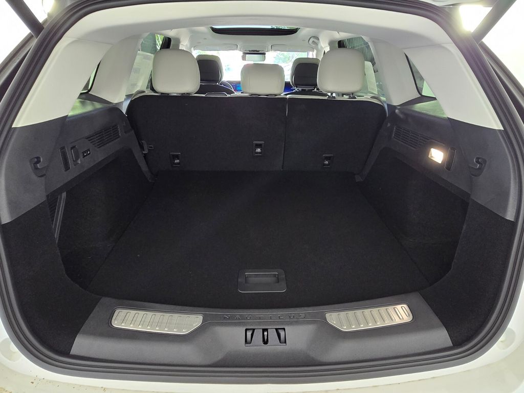 2026 Lincoln Nautilus Premiere - Photo 12