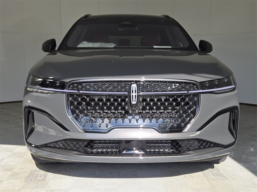 2024 Lincoln Nautilus Black Label photo 3