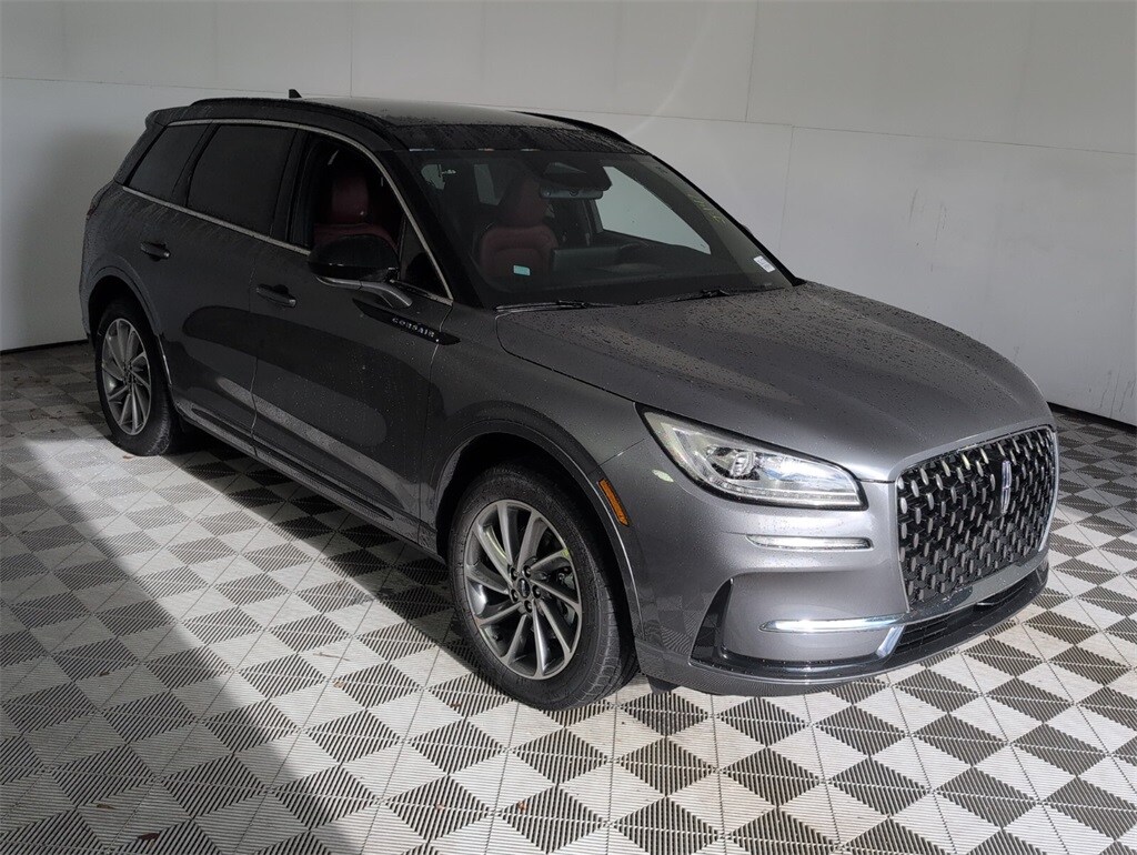 2025 Lincoln Corsair Grand Touring photo 2