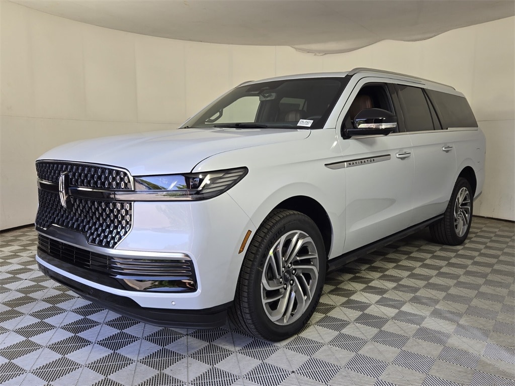 2025 Lincoln Navigator L Reserve photo 4
