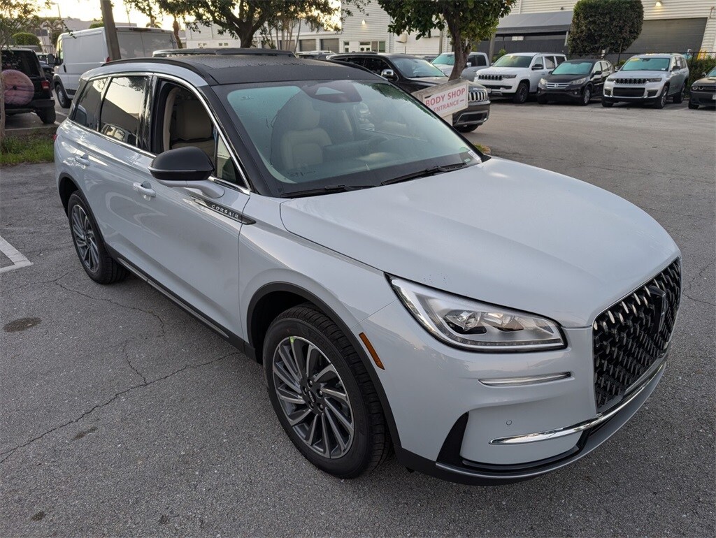 2026 Lincoln Corsair Reserve photo 2