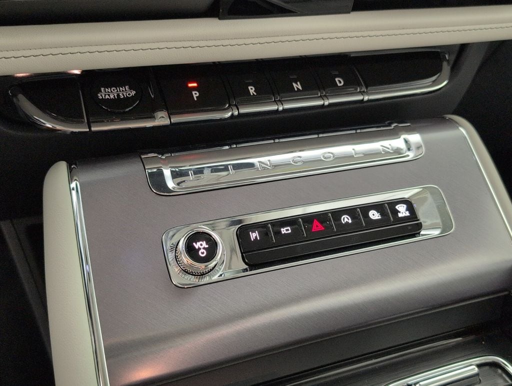 2025 Lincoln Aviator Premiere - Photo 14