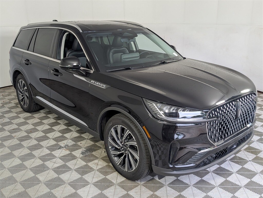 2025 Lincoln Aviator Premiere photo 2