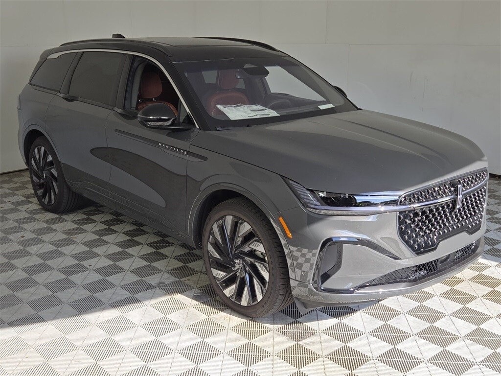 2024 Lincoln Nautilus Black Label photo 2