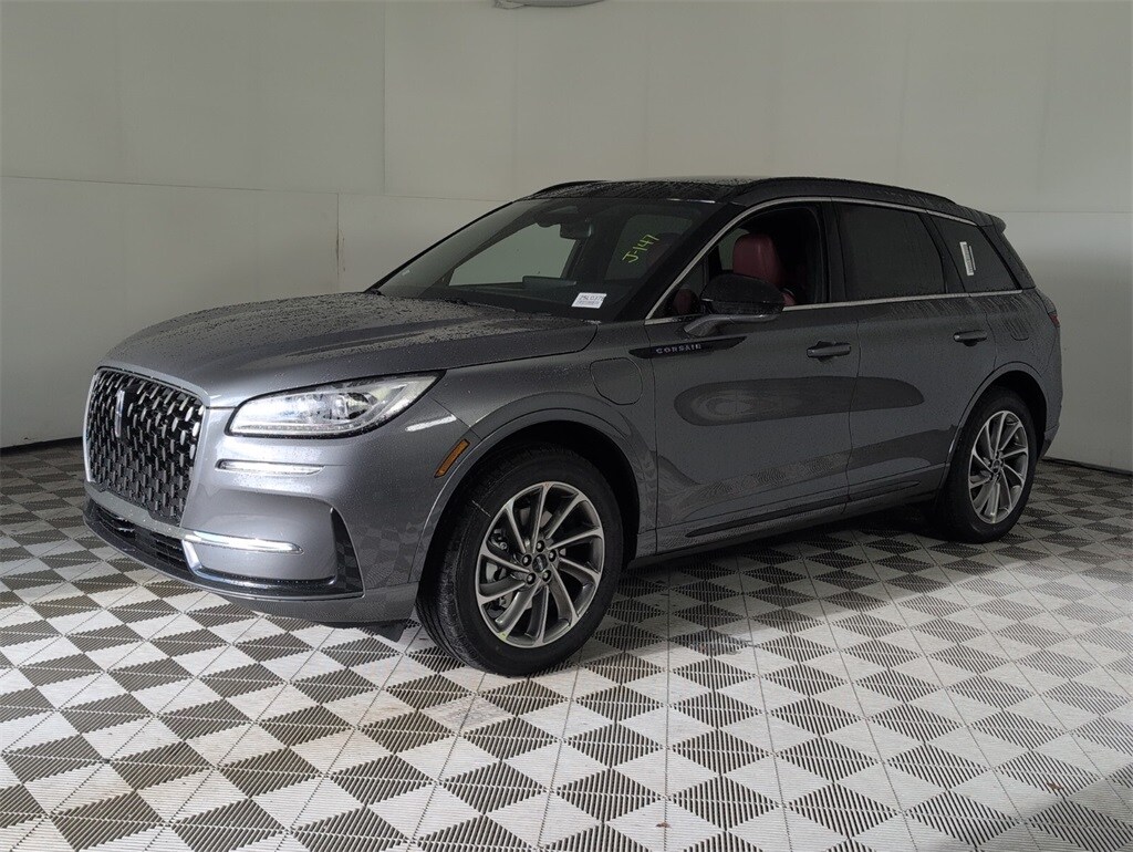 2025 Lincoln Corsair Grand Touring photo 4