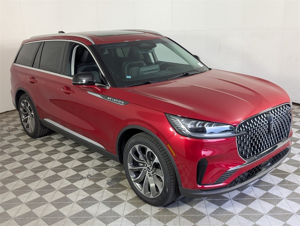 2025 Lincoln Aviator Premiere photo 2