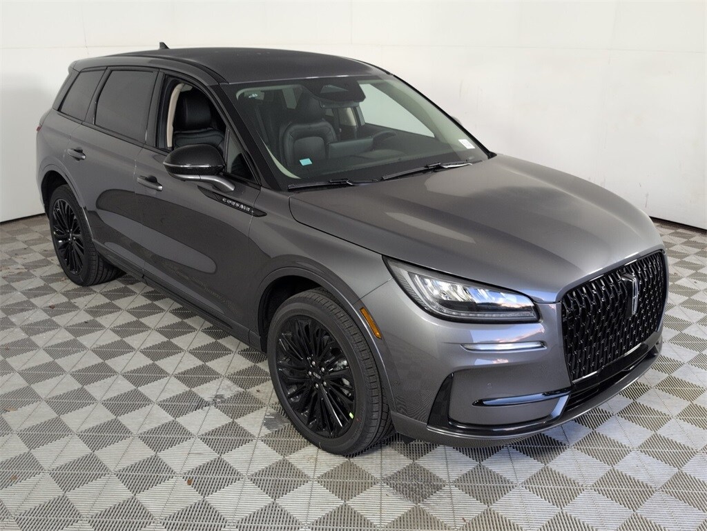 2025 Lincoln Corsair Premiere photo 2
