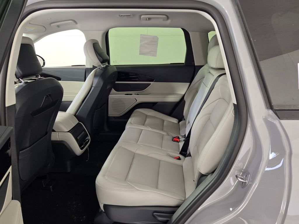 2026 Lincoln Nautilus Premiere - Photo 9