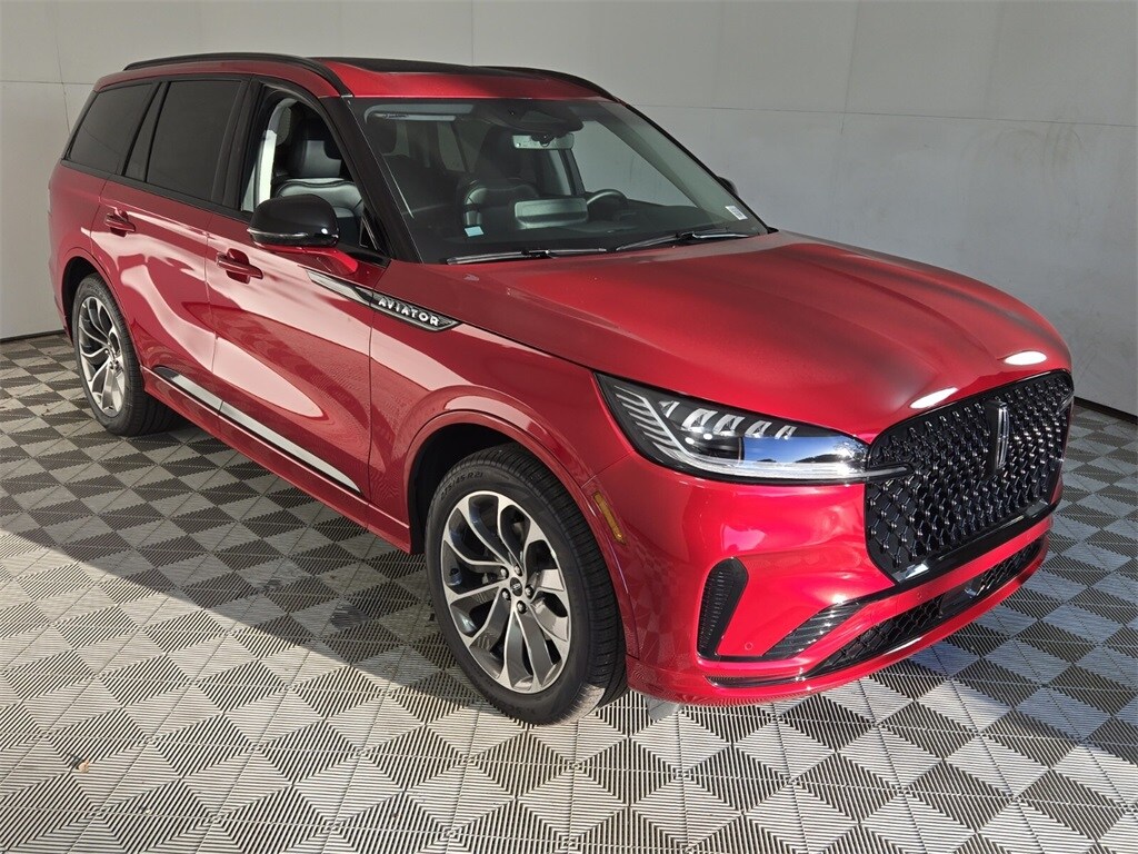 2025 Lincoln Aviator Premiere photo 2