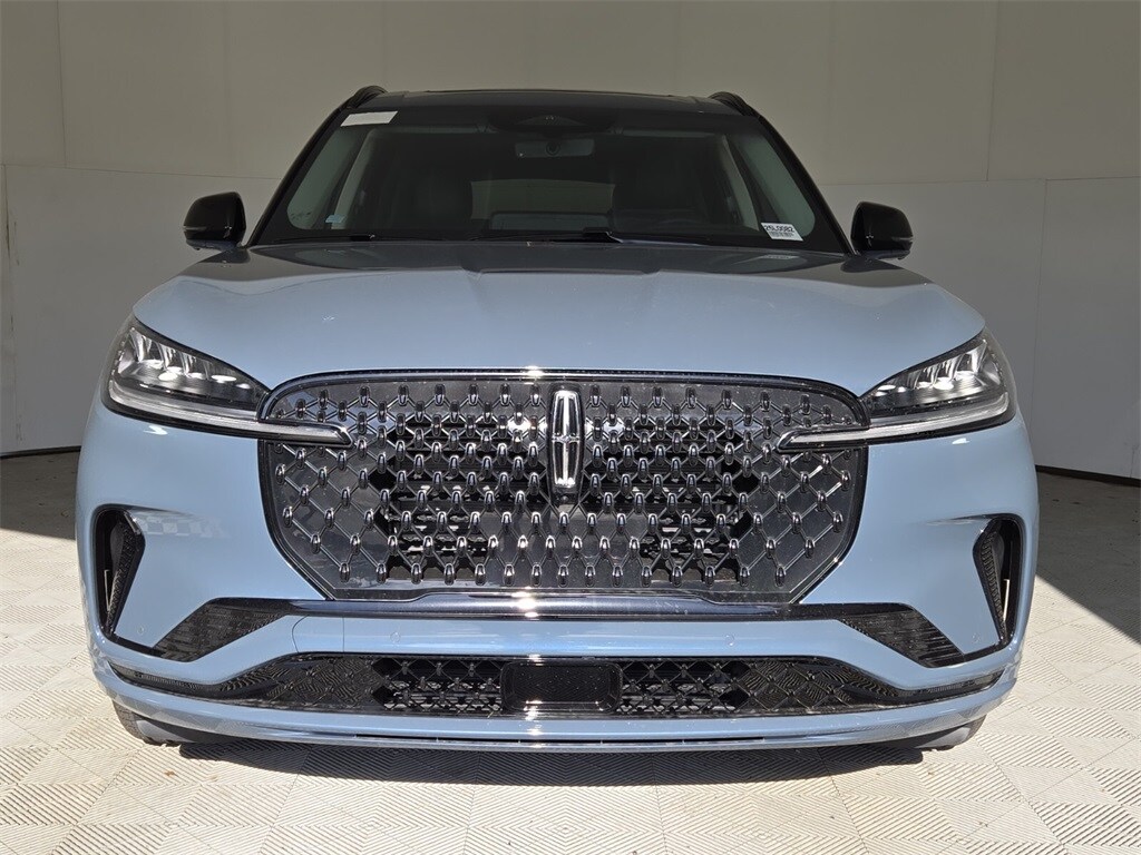 2025 Lincoln Aviator Premiere photo 3