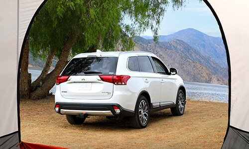 Mitsubishi Outlander ES Special Offer