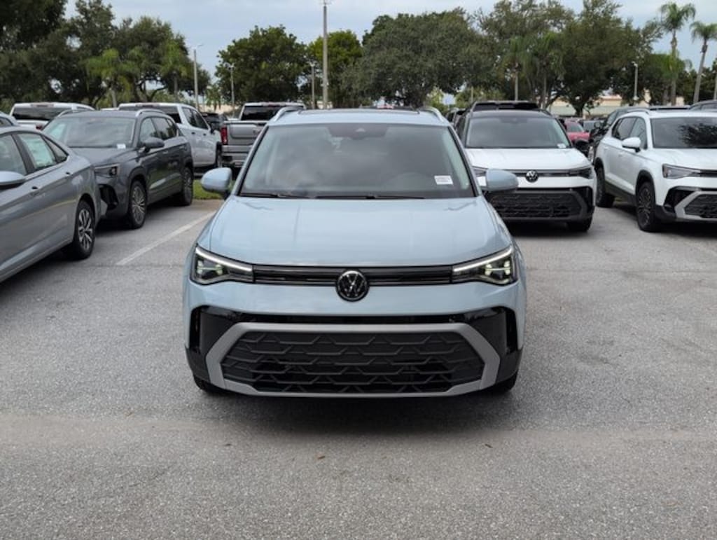 Certified 2025 Volkswagen Taos 1.5T SE SUV