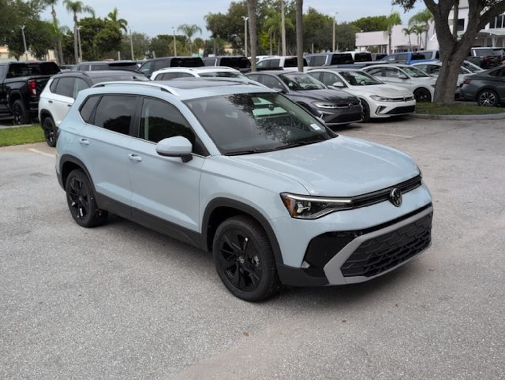 Certified 2025 Volkswagen Taos 1.5T SE SUV