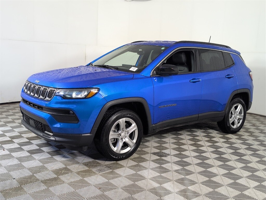 2023 Jeep Compass Latitude photo 4