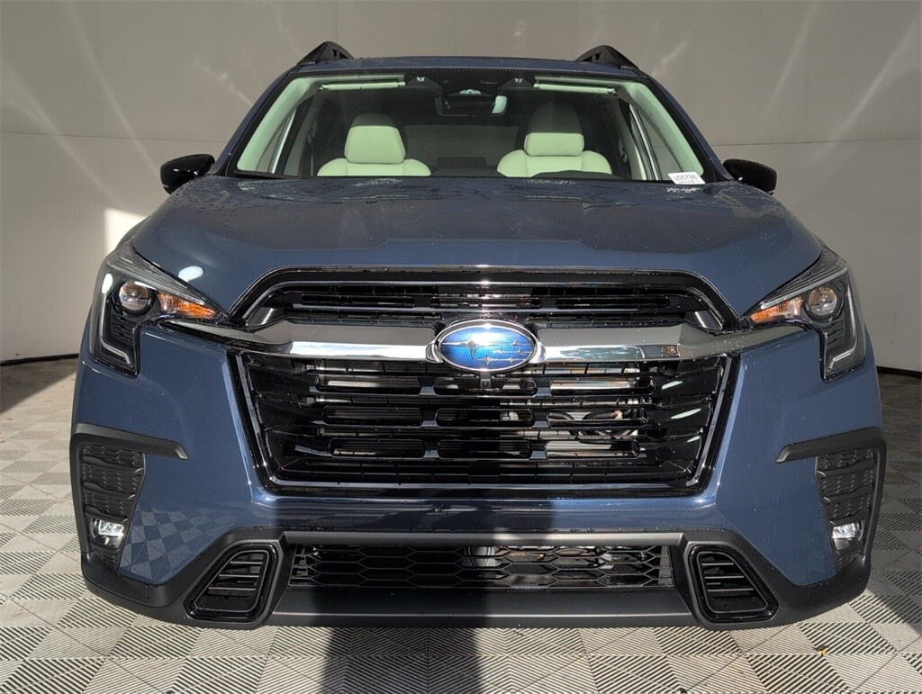 2025 Subaru Ascent Limited photo 2