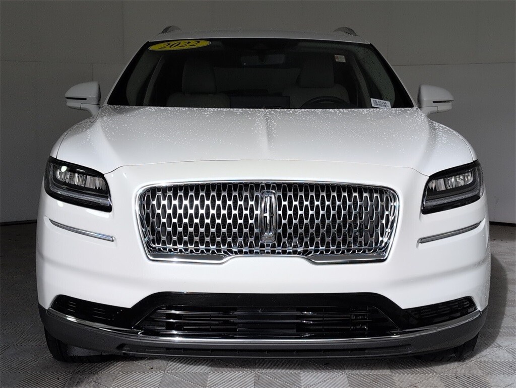 2022 Lincoln Nautilus Standard photo 2