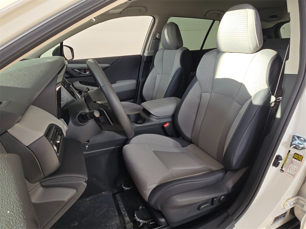 2025 Subaru Outback Premium photo 2