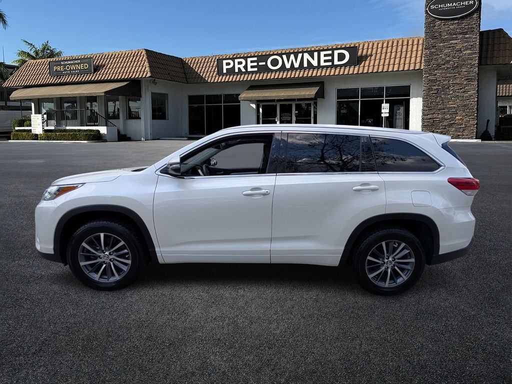 Used 2018 Toyota Highlander XLE V6 SUV