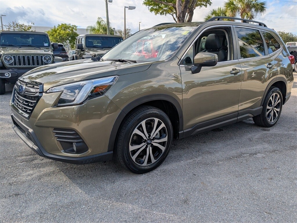 2022 Subaru Forester Limited photo 4