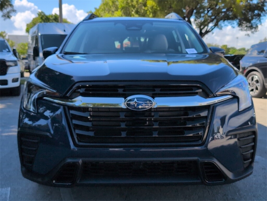 2025 Subaru Ascent Premium photo 3