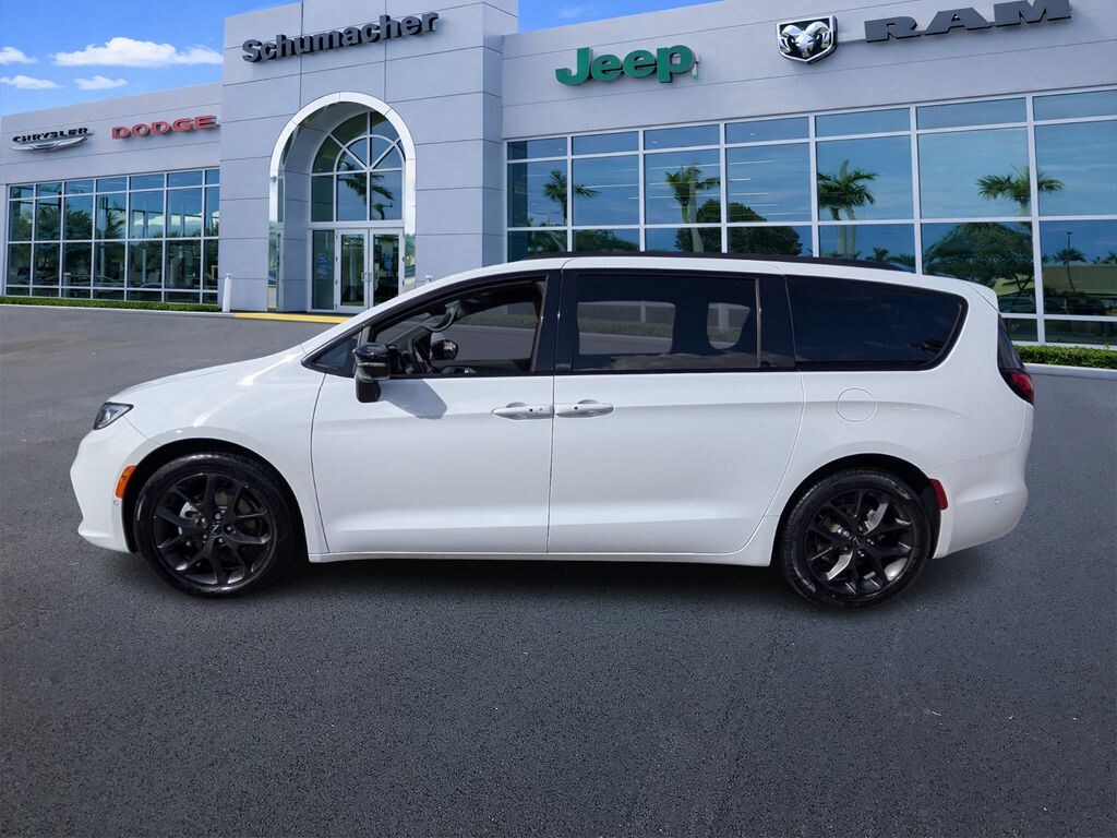 Used 2024 Chrysler Pacifica Touring L Van Passenger Van