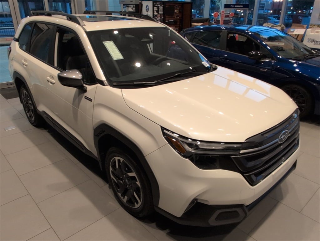 New 2025 Subaru Forester Hybrid Limited SUV
