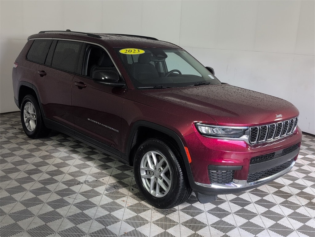 Used 2023 Jeep Grand Cherokee L Laredo SUV