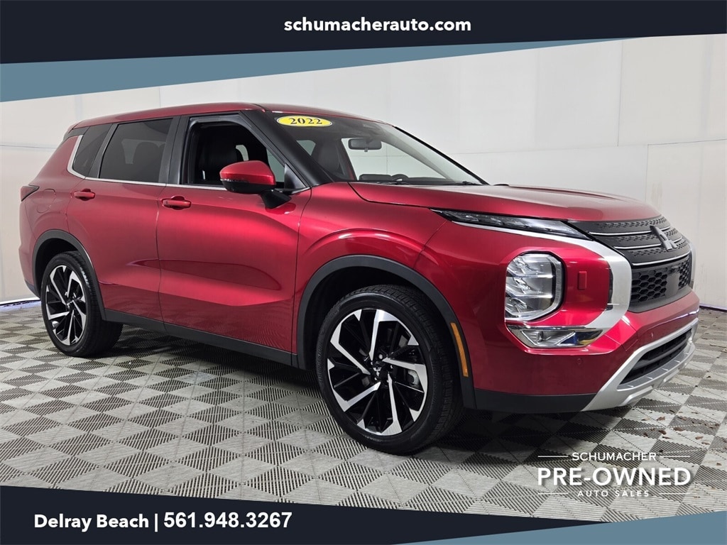 2022 Mitsubishi Outlander SE's photo