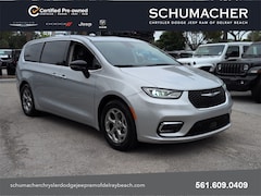 2024 Chrysler Pacifica Limited Van Passenger Van