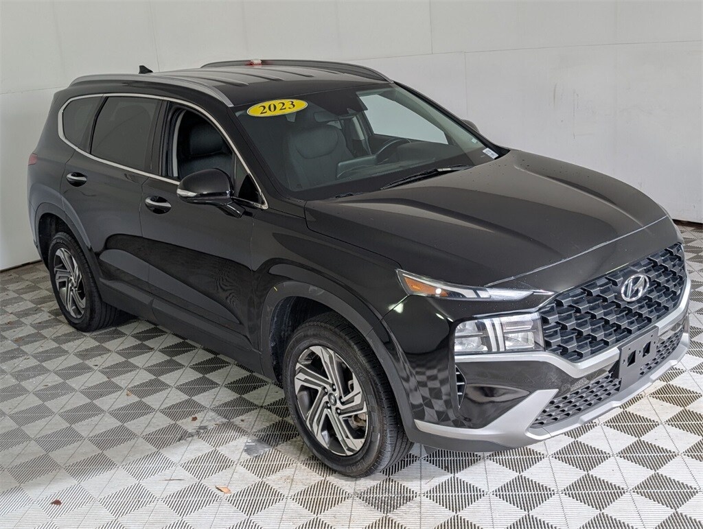 2023 Hyundai Santa Fe SEL photo 2