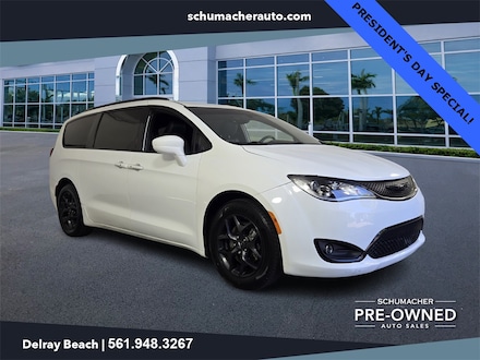 2019 Chrysler Pacifica Touring L Van Passenger Van