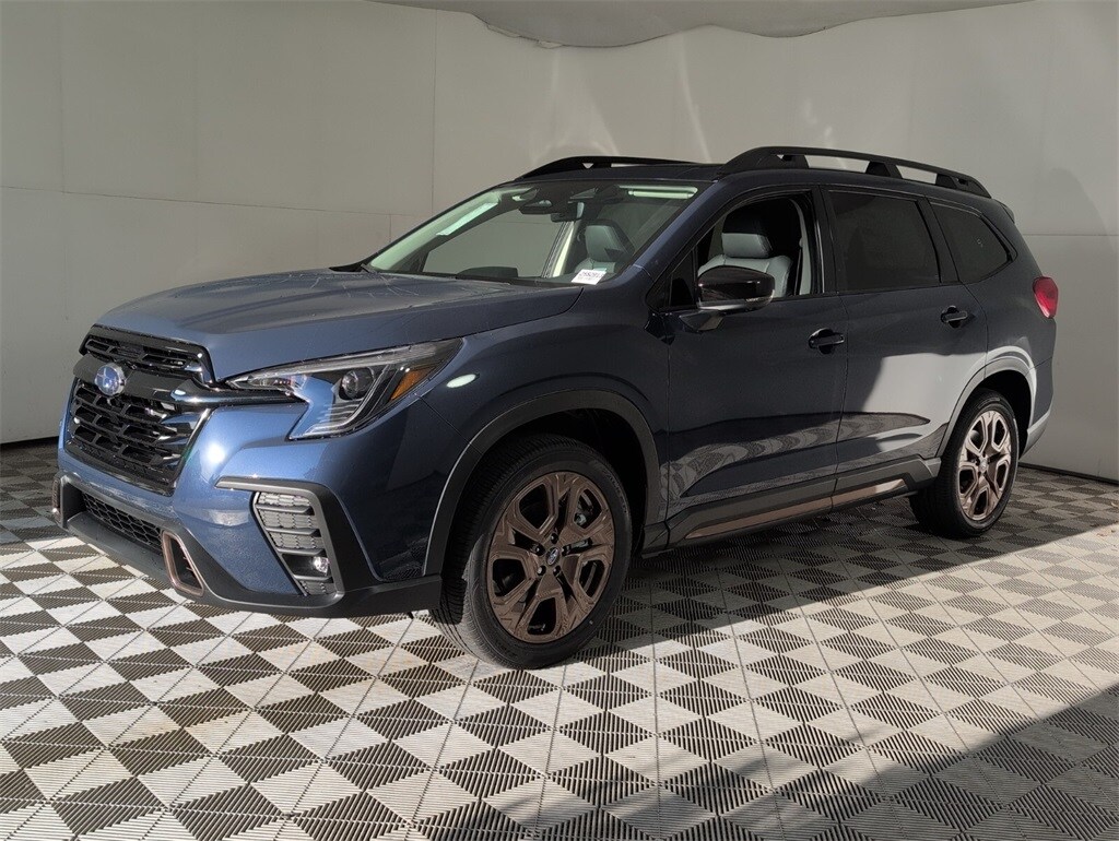 2025 Subaru Ascent Limited photo 3
