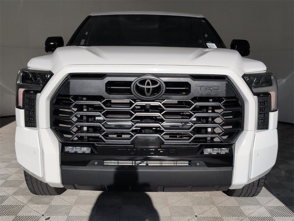 2025 Toyota Tundra Limited photo 2