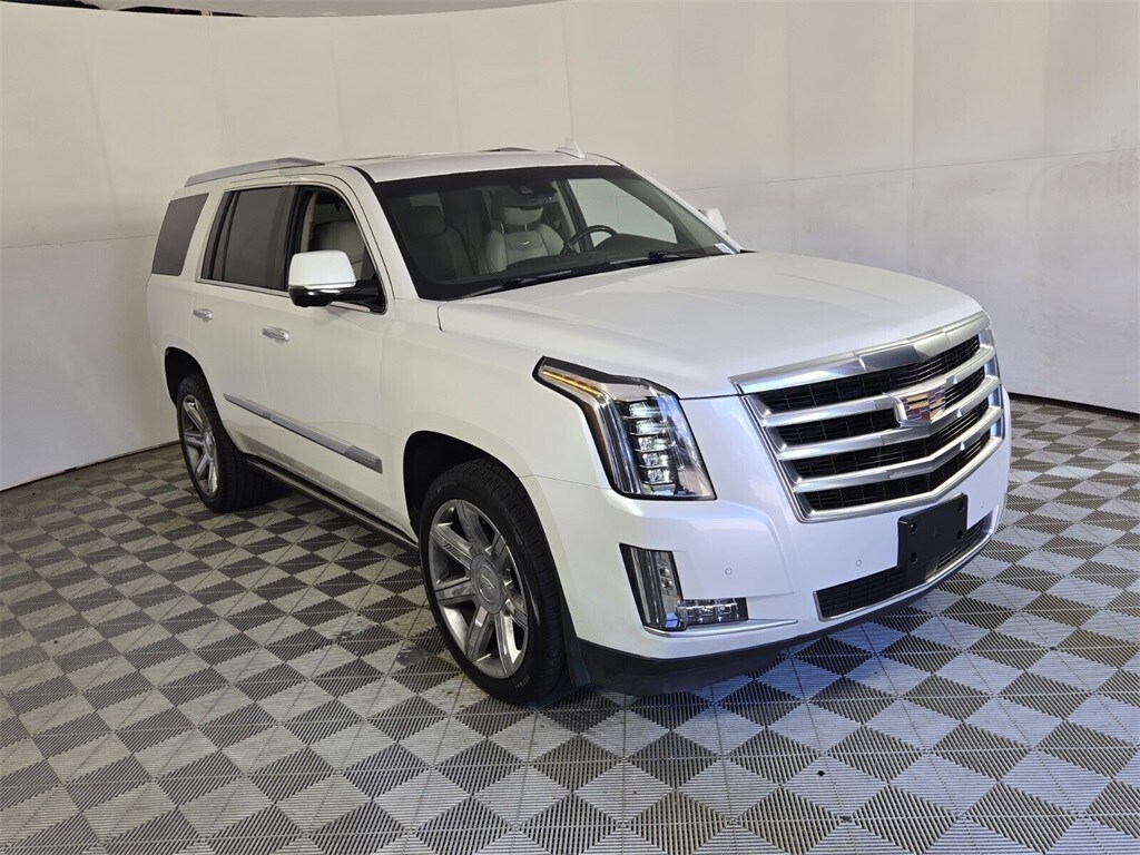 2016 Cadillac Escalade Premium photo 2