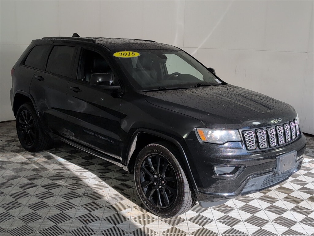Used 2018 Jeep Grand Cherokee Laredo 4x4 SUV